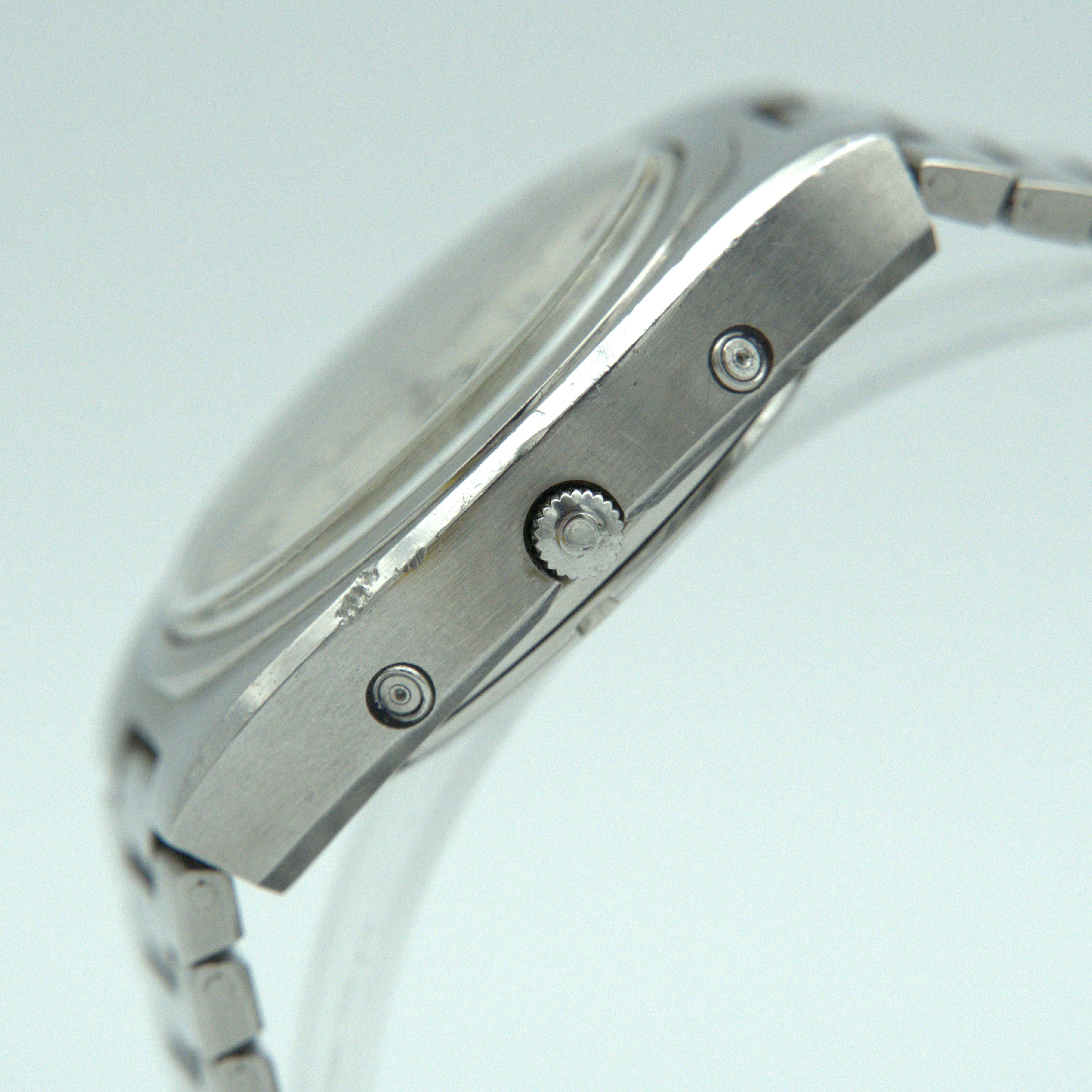 Omega Megaquartz 32KHz 39mm