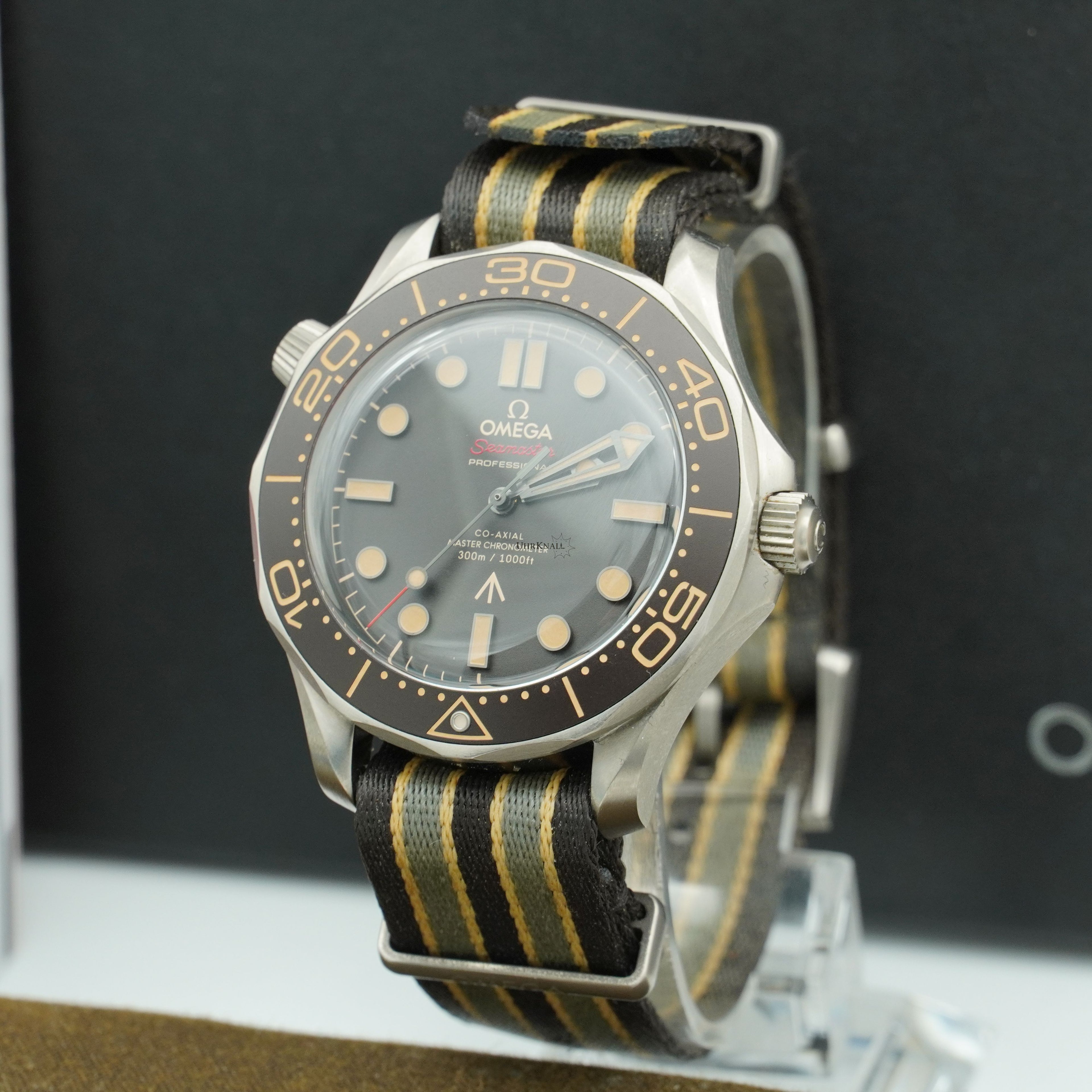 Omega Seamaster Diver 300M Bond 007