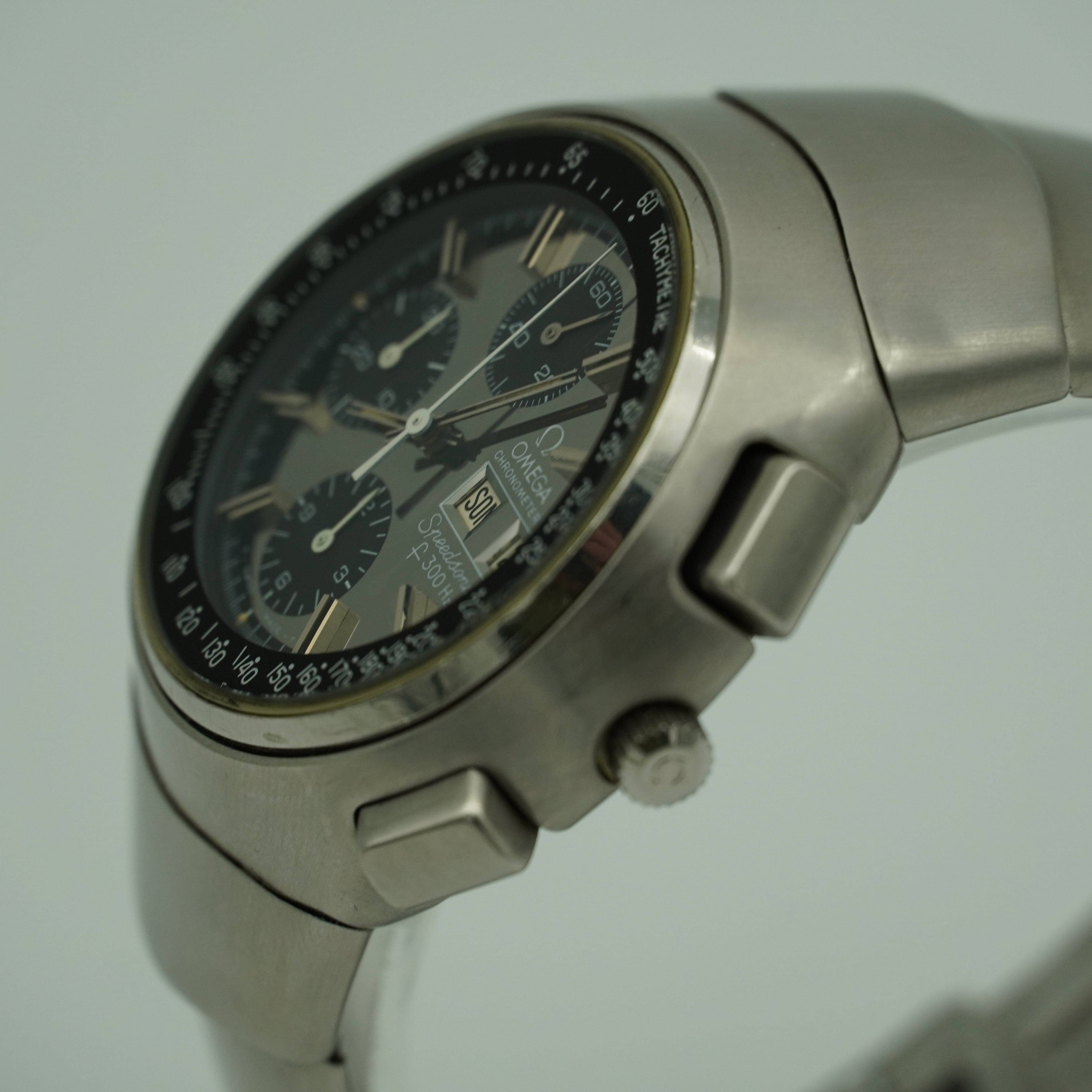 Omega Speedsonic "Lobster" F300 Hz 44mm