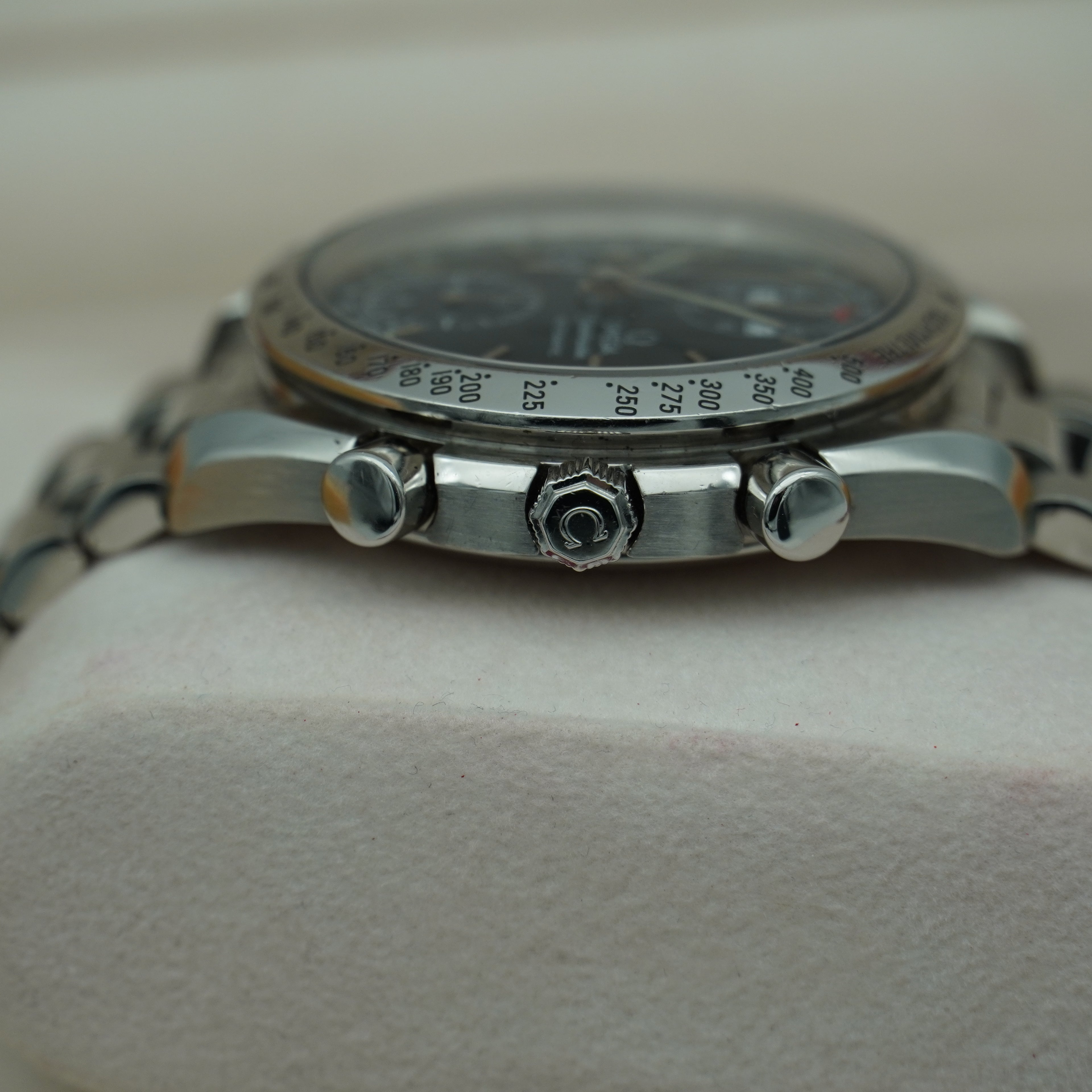 Omega Speedmaster Triple-Date 39mm