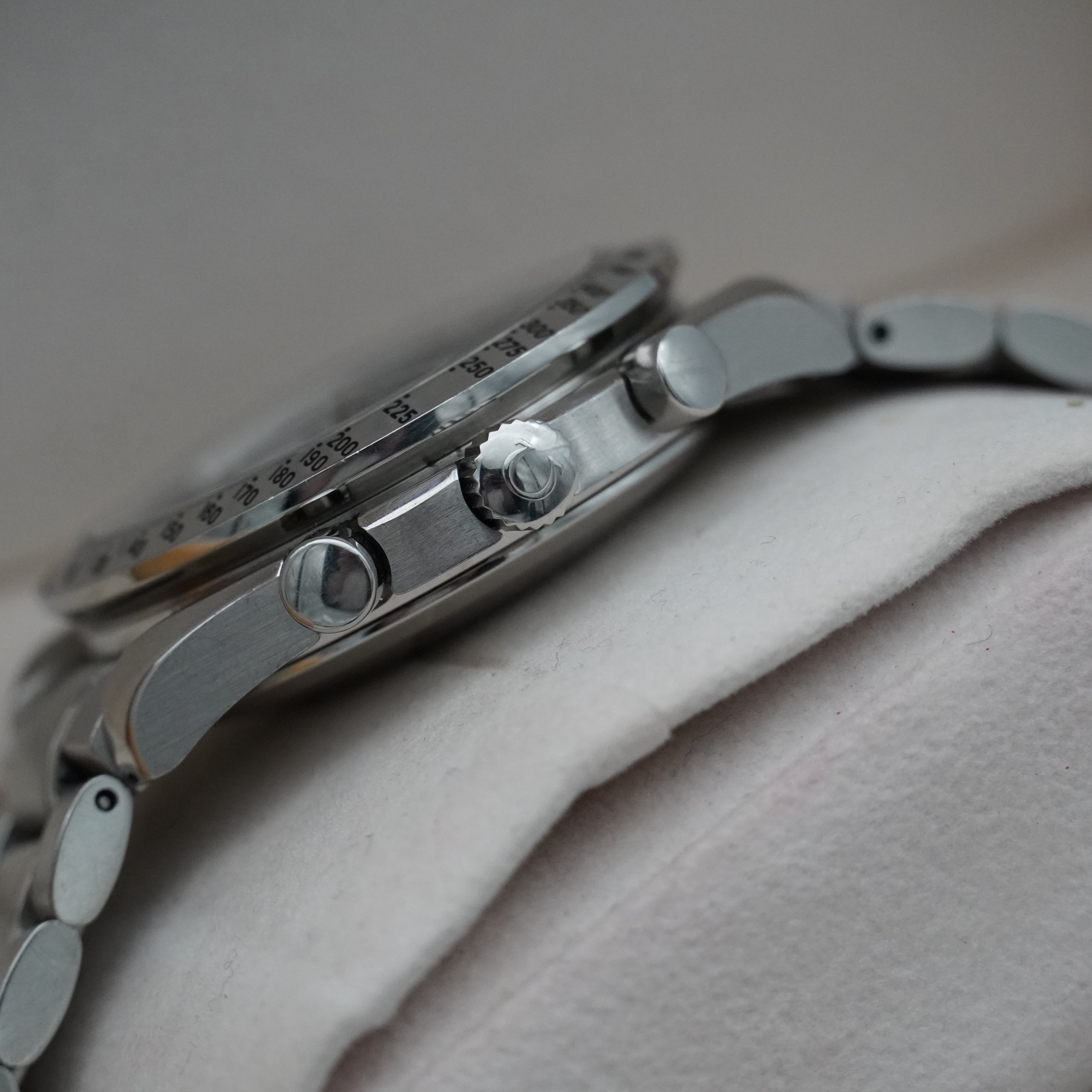 Omega Speedmaster Date Automatic