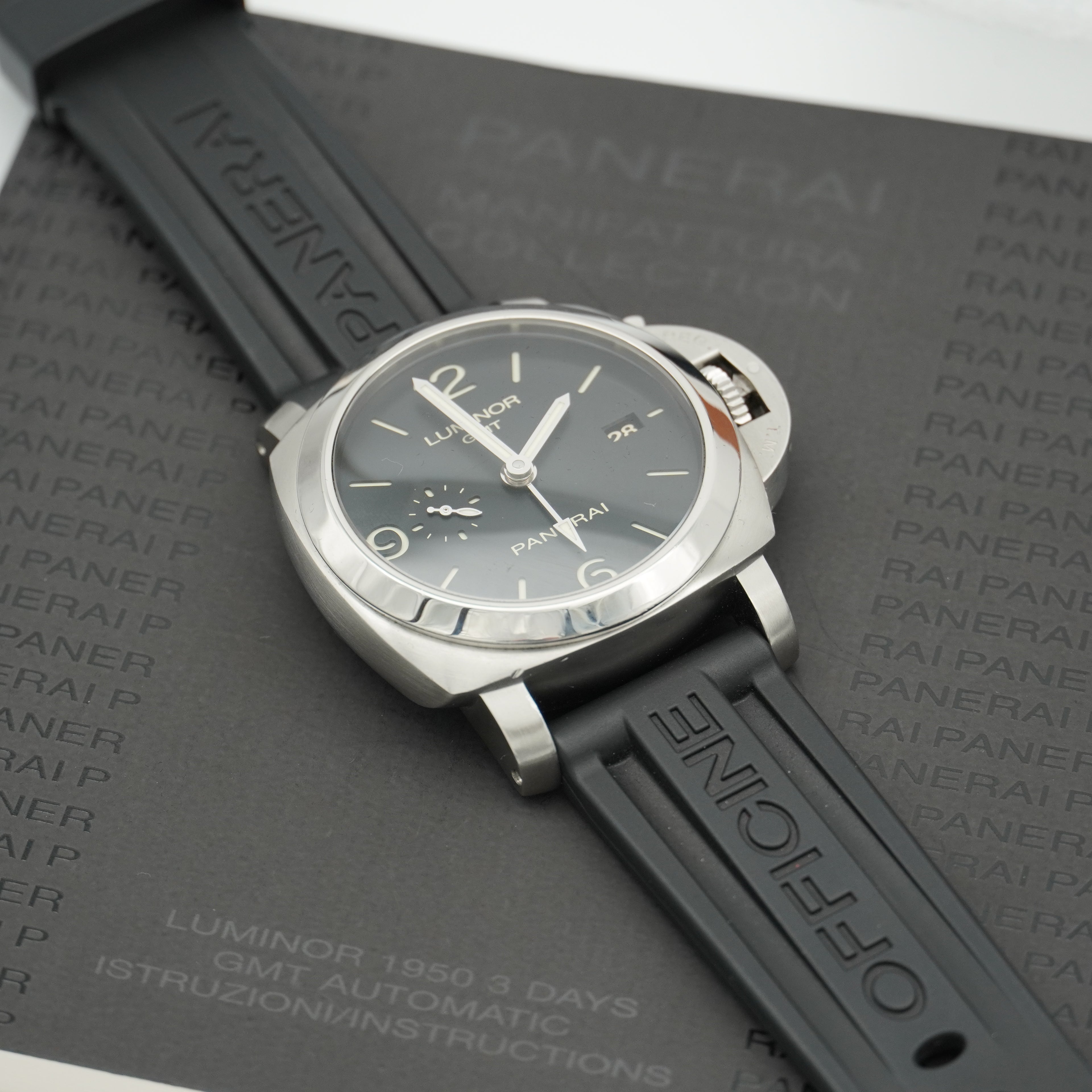Panerai Luminor 1950 3 Days GMT