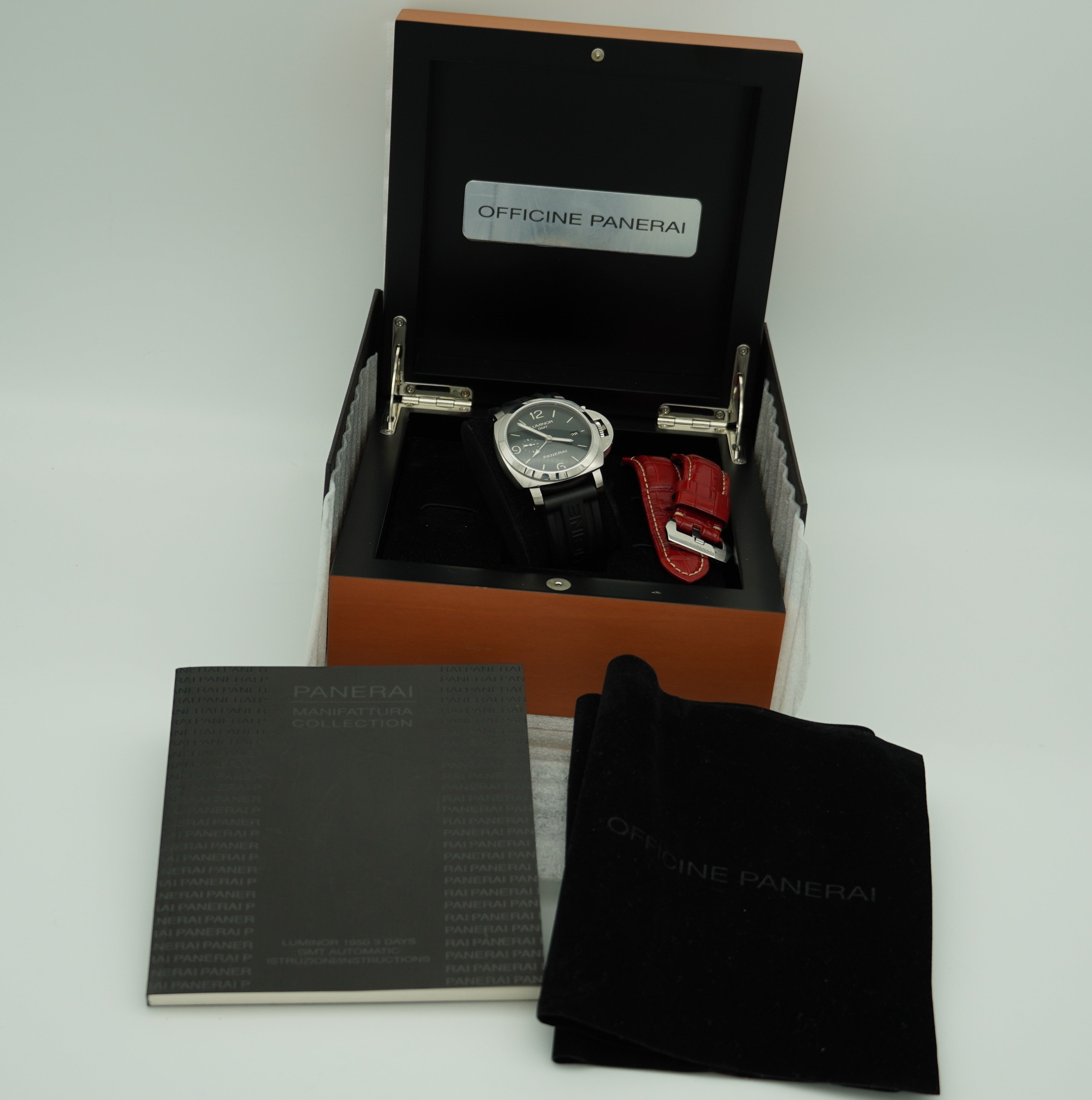 Panerai Luminor 1950 3 Days GMT