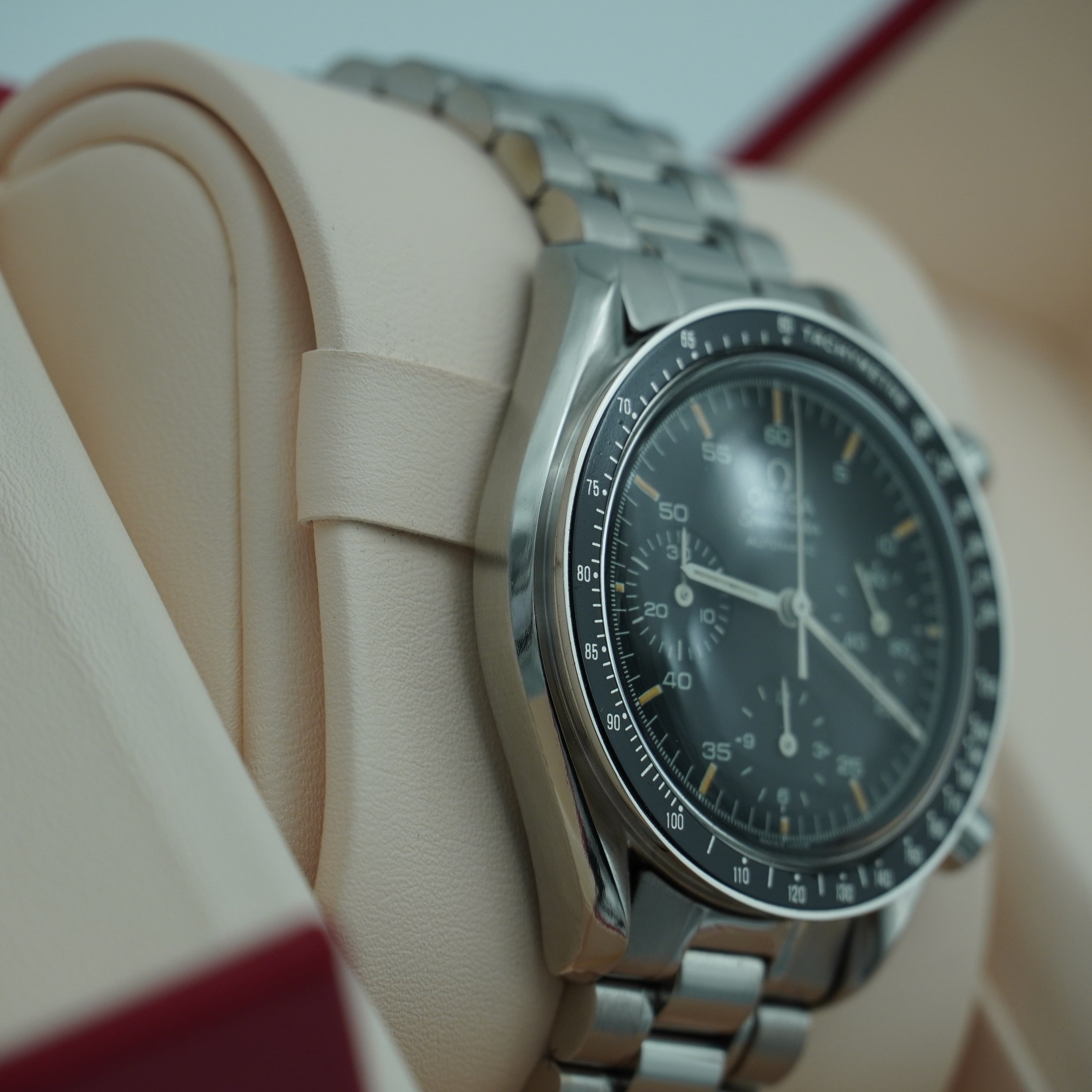 Omega Speedmaster Reduced