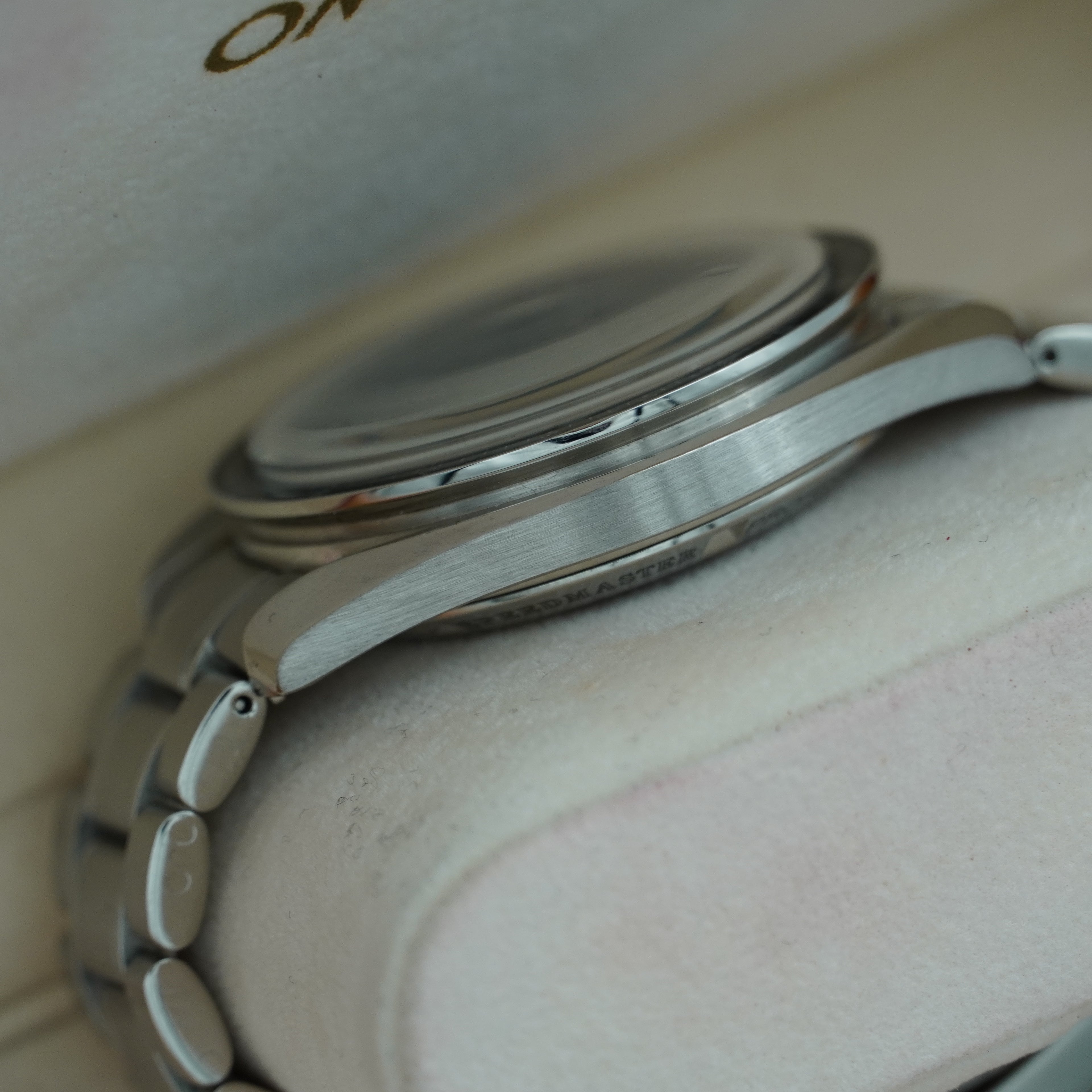 Omega Speedmaster Professional