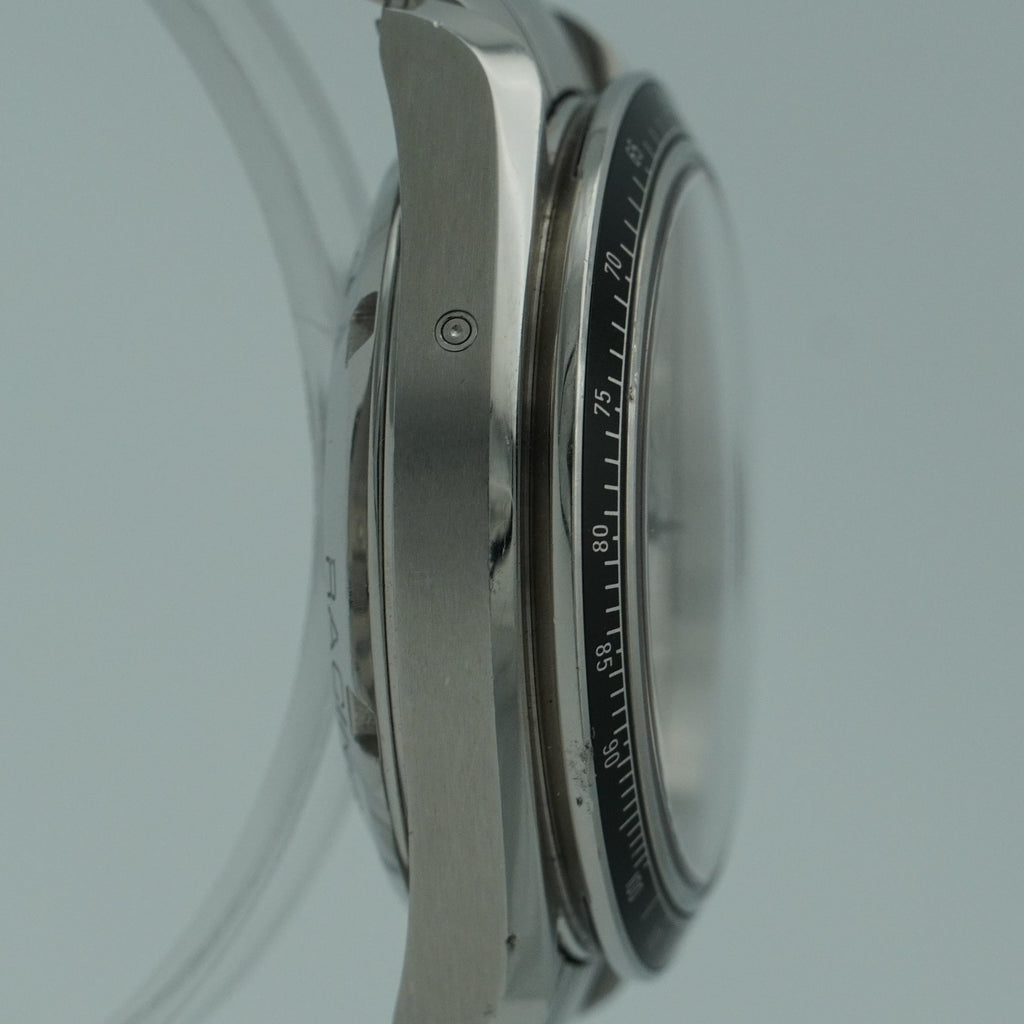 Omega Speedmaster Racing
